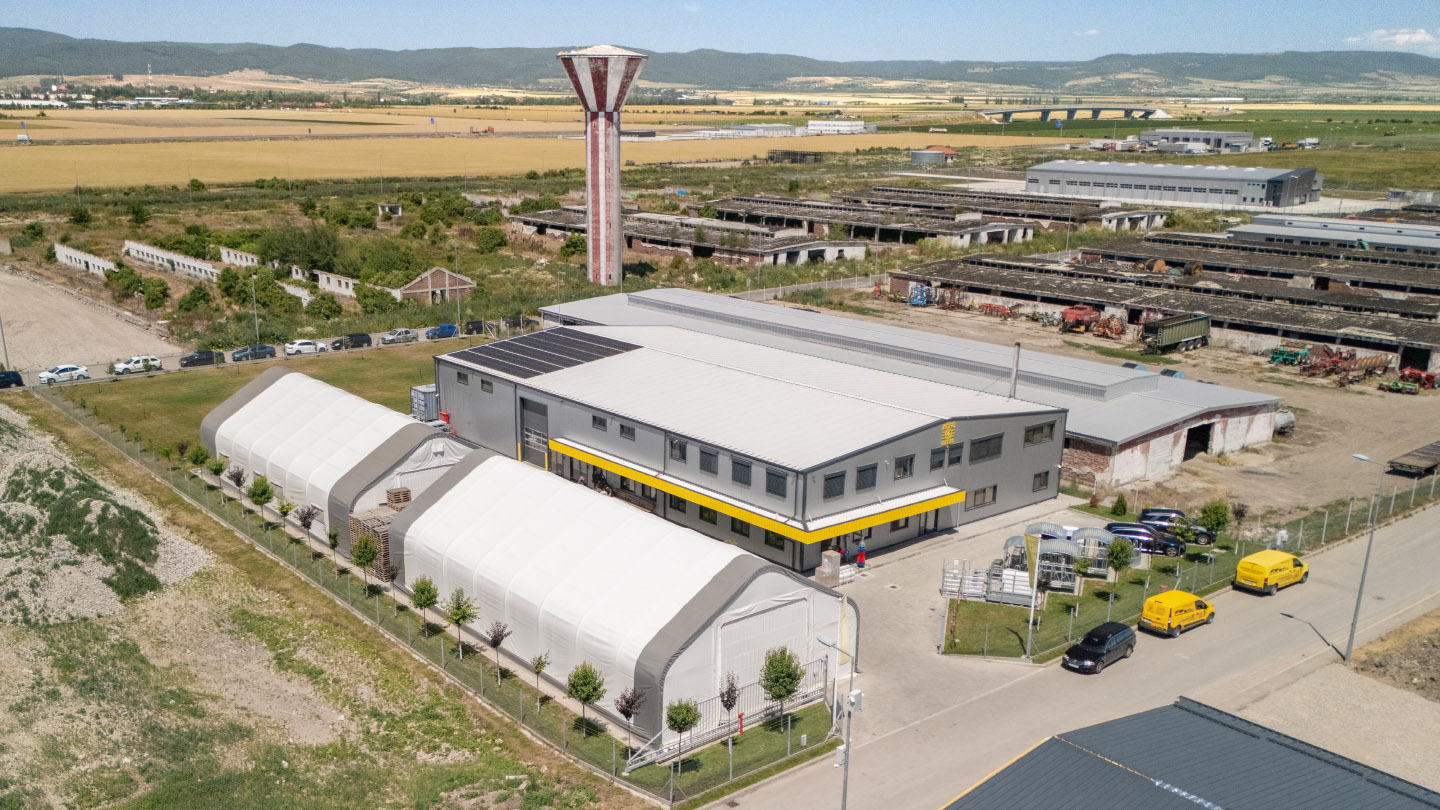 Az Agro Electro sátrakkal bővített telephelye