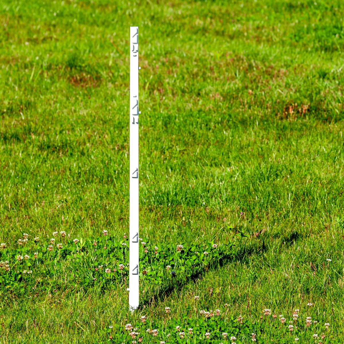 Műanyag karó, 105 cm