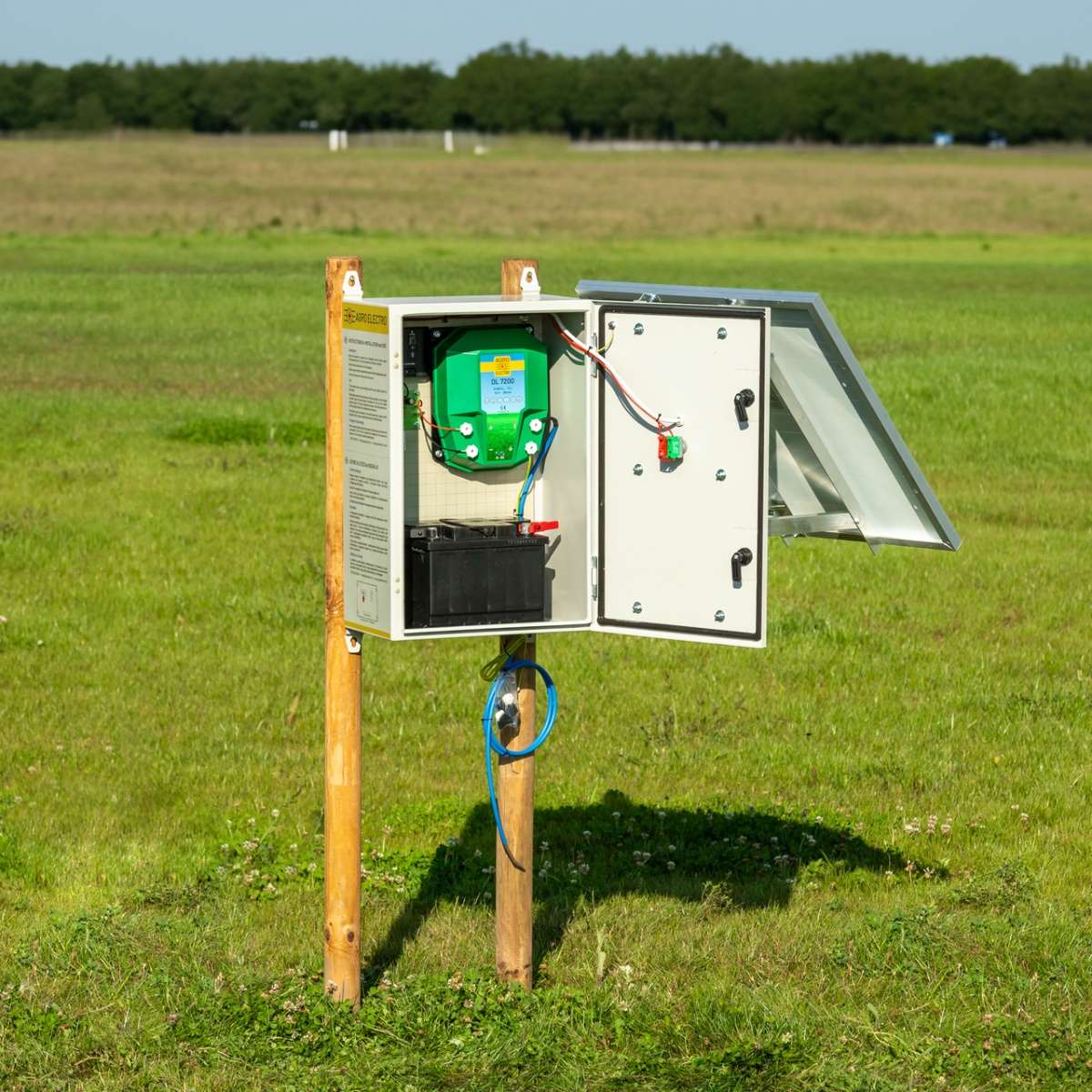 Kompakt DL 7200 villanypásztor készülék 50 W-os napelemes rendszerrel