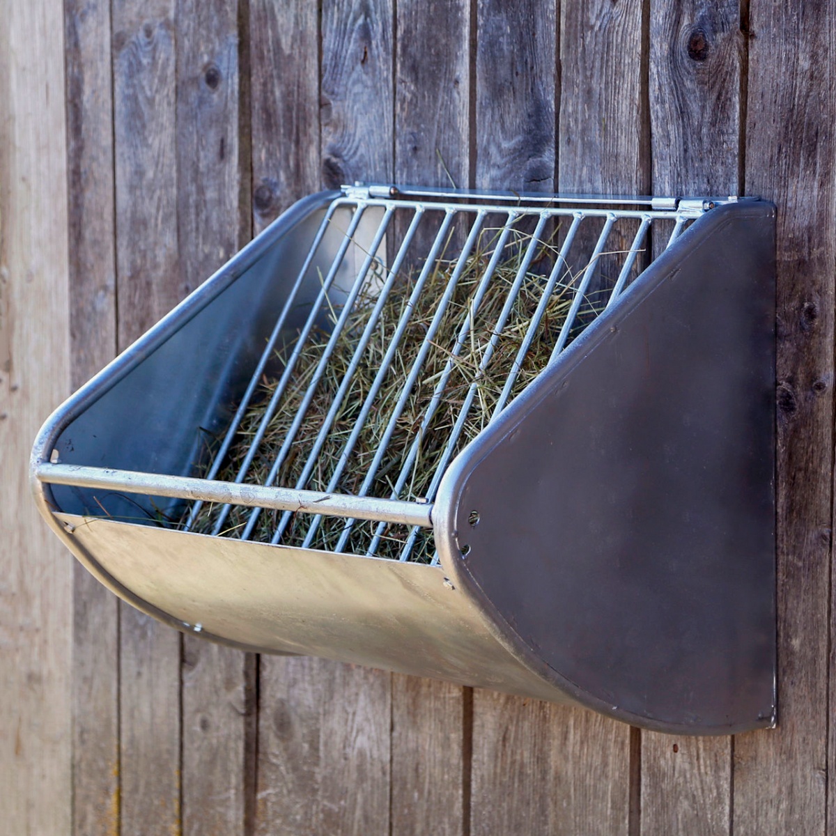 Falra szerelhető fém szénatartó, 60 × 53 cm