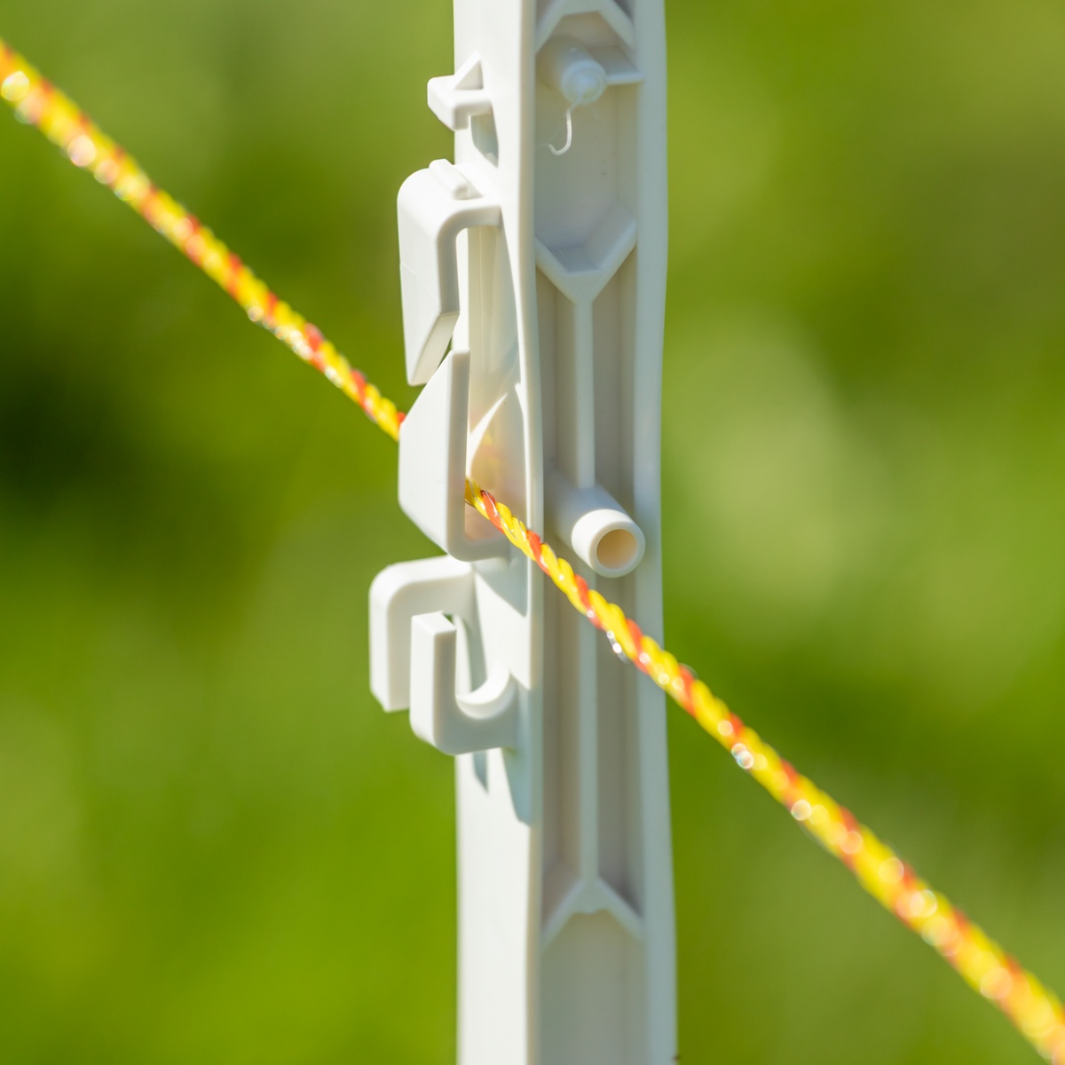 Műanyag karó, 125 cm, 20 db.