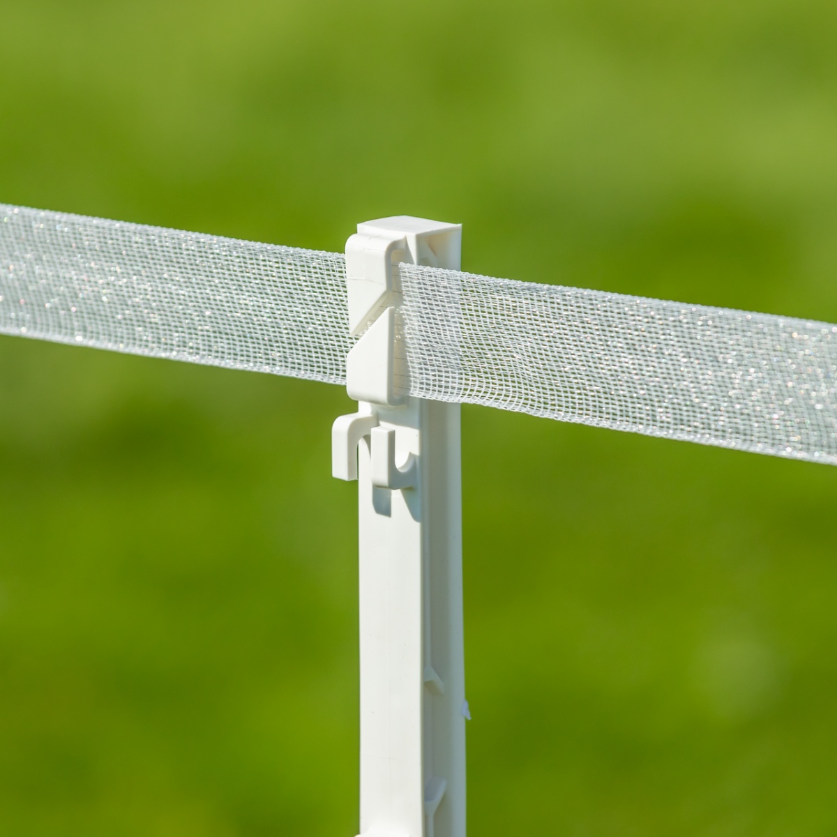 Műanyag karó, 125 cm, 20 db.