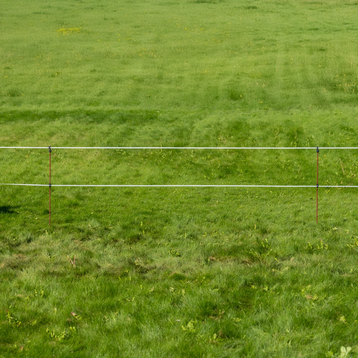 Fémoszlop villanypásztorhoz, Ø8 mm × 107 cm, 30 db.