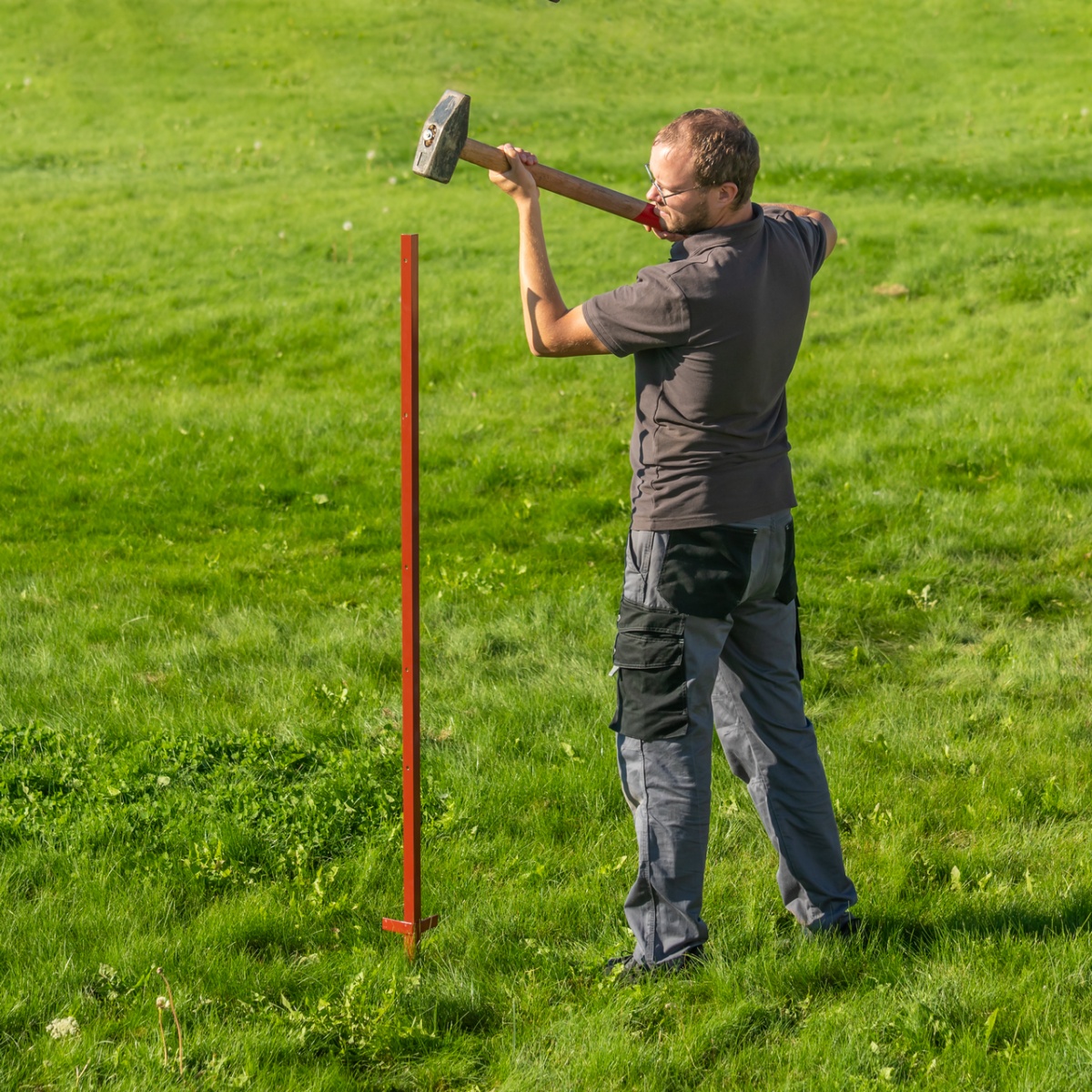 Szögacél fémoszlop, 25 × 25 mm, 165 cm, 10 db.