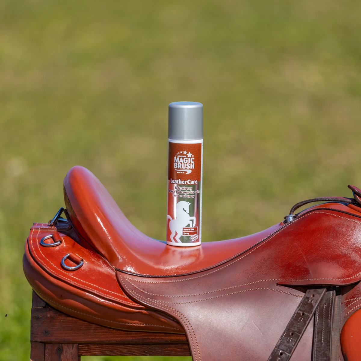 Bőrápoló olajspray, MagicBrush, 225 ml