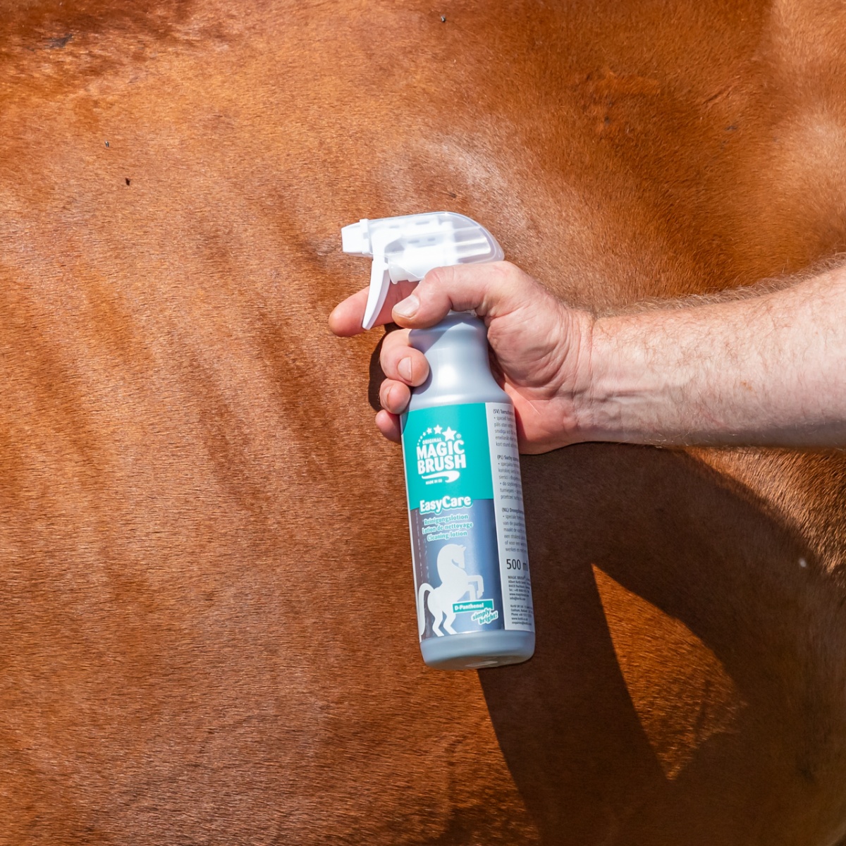 Tisztító spray lovaknak, MagicBrush, 500 ml