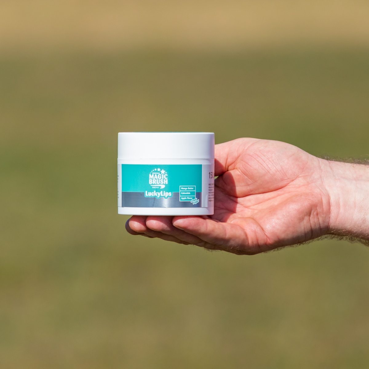 Ajakápoló balzsam lovaknak, MagicBrush, 150 ml