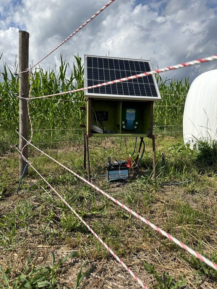 Termékértékelés - DL 7200 villanypásztor készülék, 12 V, 7,2 Joule, 50 W-os napelemes rendszerrel - agroelectro.hu