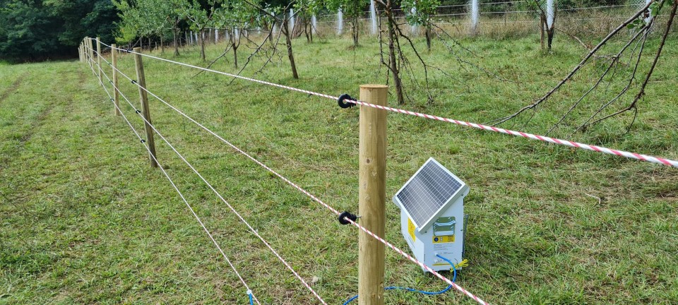 Termékértékelés - DL 4500 ECO-compact villanypásztor készülék, 30 W-os napelemes rendszerrel - agroelectro.hu