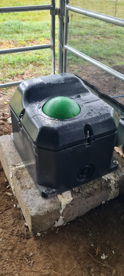 Termékértékelés - Fagyálló, golyós itató szarvasmarháknak és lovaknak, 40 literes - agroelectro.hu