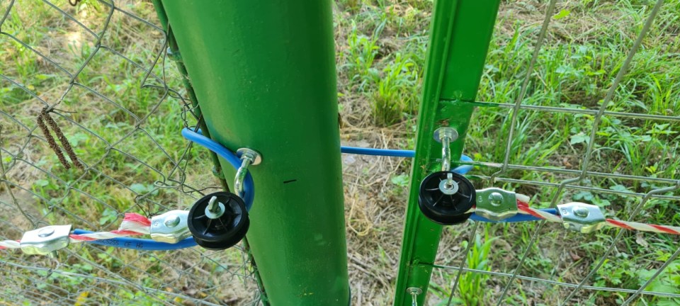 Termékértékelés - Sarokszigetelő, M6-os csavarral - agroelectro.hu