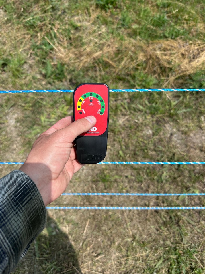 Termékértékelés - Teszter, 1-10 kV, földelés nélküli, AKO - agroelectro.hu