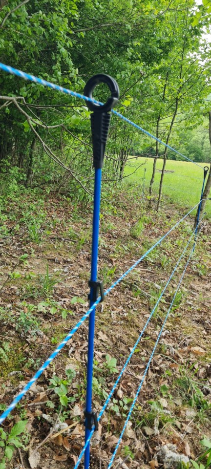 Termékértékelés - AKO Oval Premium üvegszálas oszlop, 110 cm, kék, 10 db. - agroelectro.hu