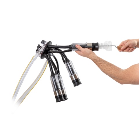 Kehelygumi tisztító kefe hajlított nyéllel, fa fogantyúval, 50 cm