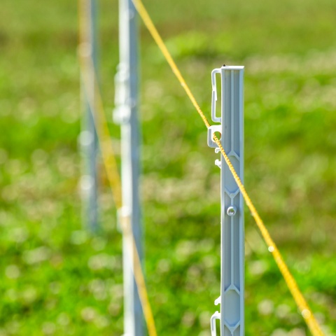 Műanyag karó, 105 cm