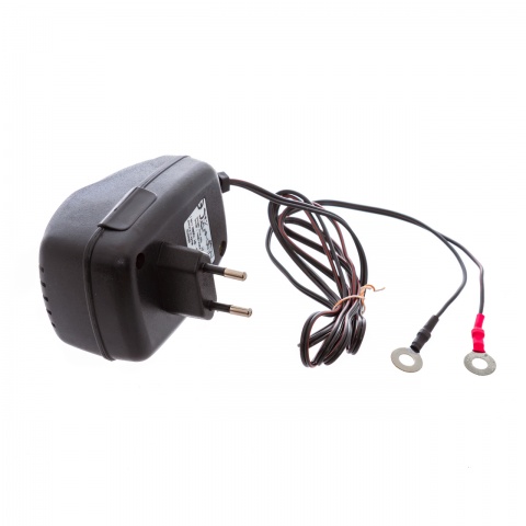 0014 - Transzformátoros hálózati adapter, 230/12 V - 5440 Ft