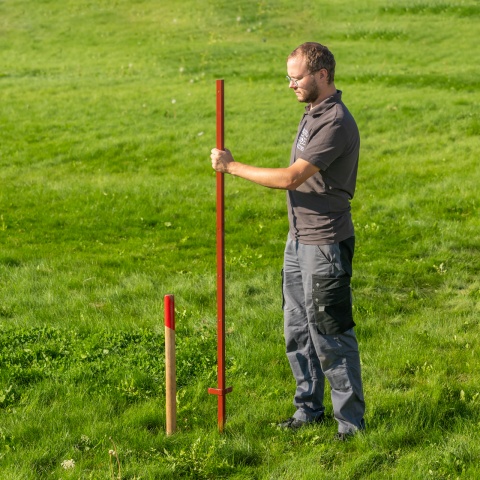 Szögacél fémoszlop, 25 × 25 mm, 165 cm