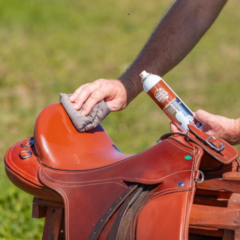 Bőrápoló olajspray, MagicBrush, 225 ml