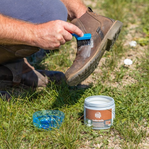 Bőrtisztító szappan, MagicBrush, 500 ml