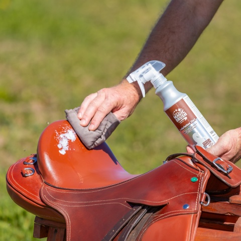 2 az 1-ben bőrápoló folyadék, MagicBrush, 500 ml