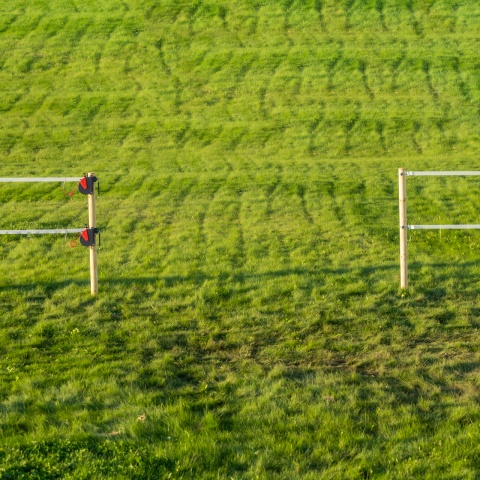 Kapuszett 40 mm-es villanypásztor szalaggal, Ako Flexigate, 7,5 m