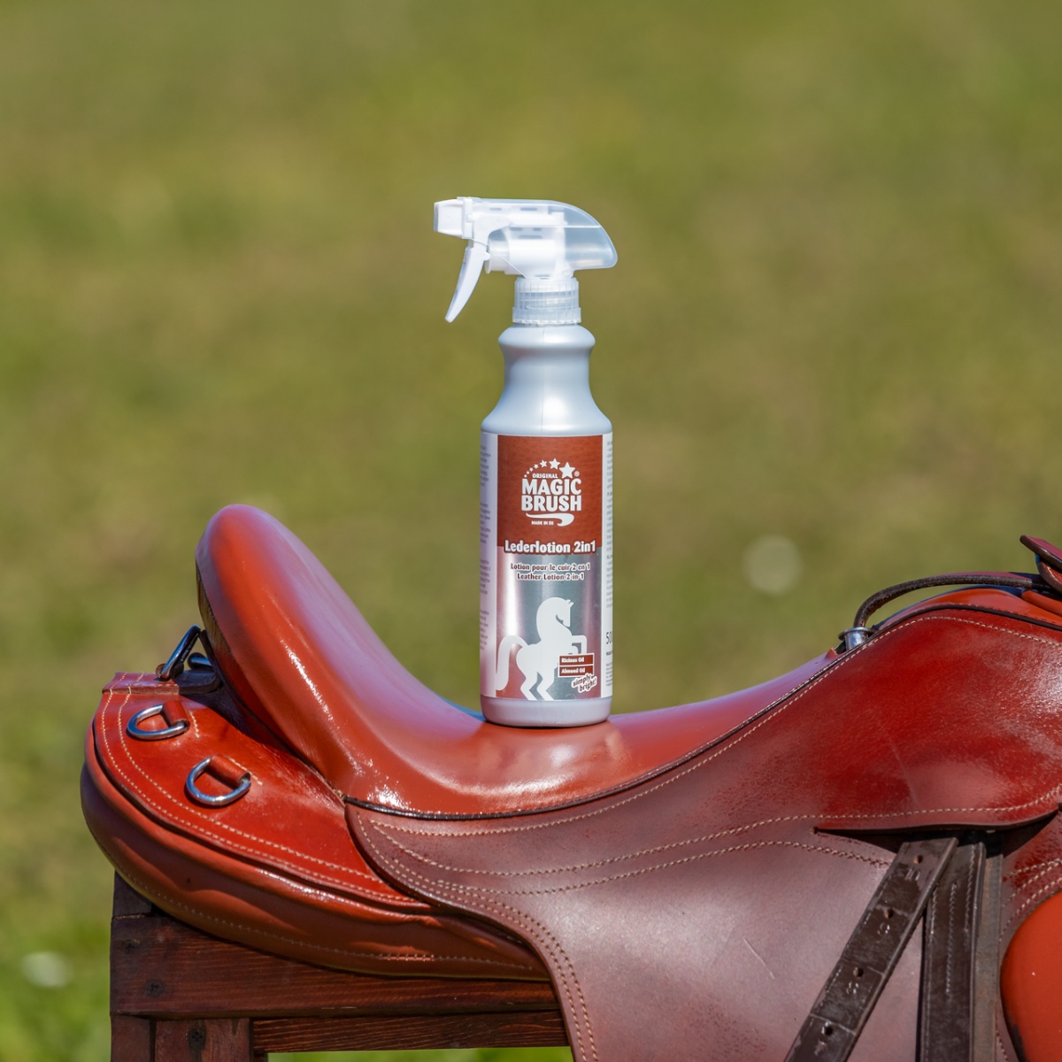 2 az 1-ben bőrápoló folyadék, MagicBrush, 500 ml