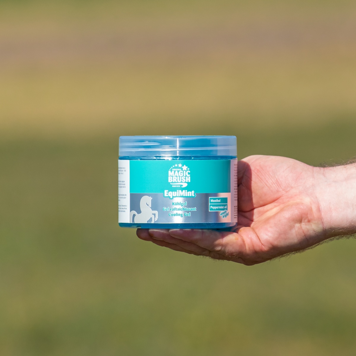Hűsítő gél lovaknak, MagicBrush EquiMint, 500 ml